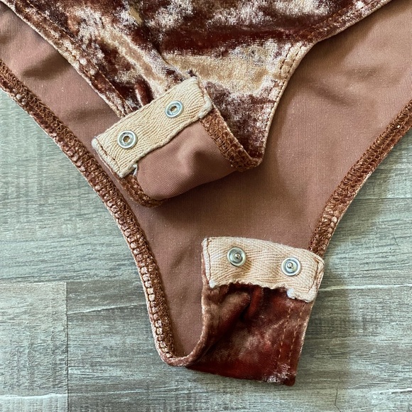 Woman’s Velvet One Piece - Picture 3 of 3